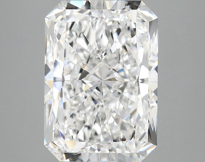 4.07 Carat Radiant Shaped Ideal Cut VVS2 IGI Certified Lab Grown Diamond
