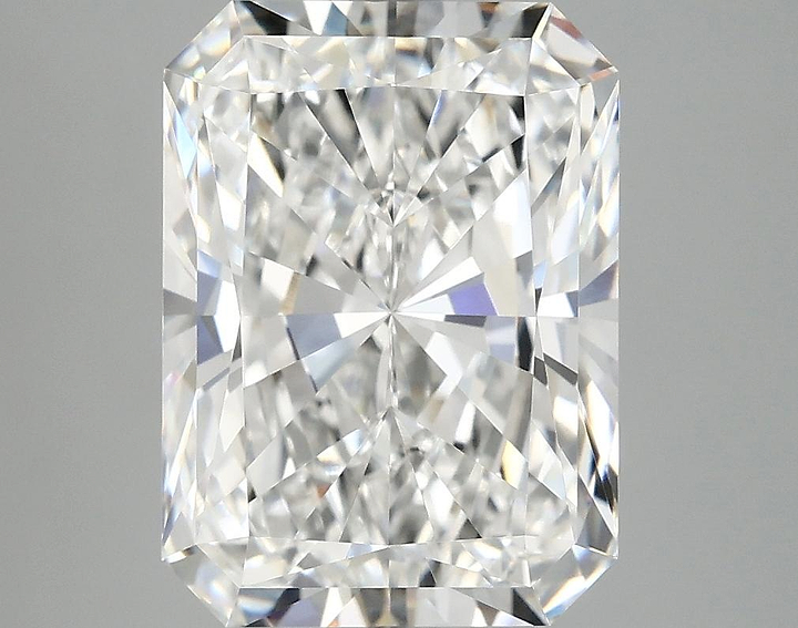 4.98 Carat Radiant Shaped Excellent Cut VVS2 IGI Certified Lab Grown Diamond