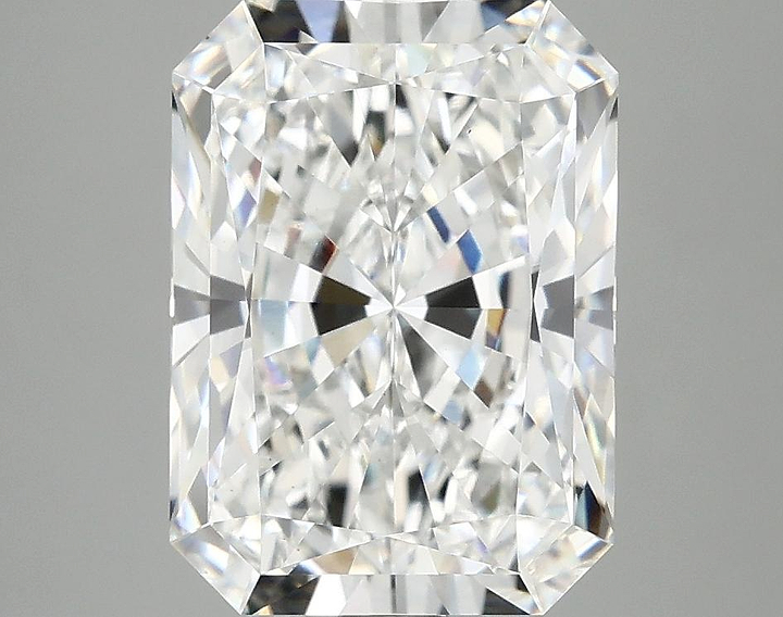 4.19 Carat Radiant Shaped Excellent Cut VS1 IGI Certified Lab Grown Diamond