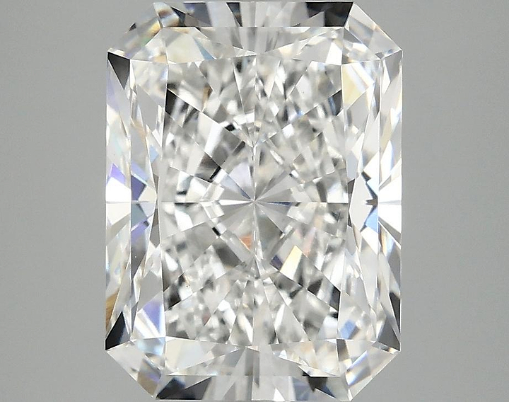 4.07 Carat Radiant Shaped Excellent Cut VVS2 IGI Certified Lab Grown Diamond