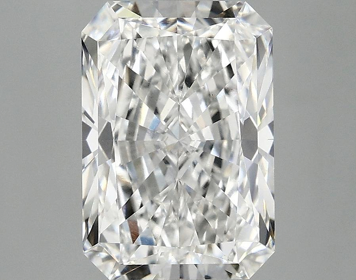 3.07 Carat Radiant Shaped Ideal Cut VVS2 IGI Certified Lab Grown Diamond