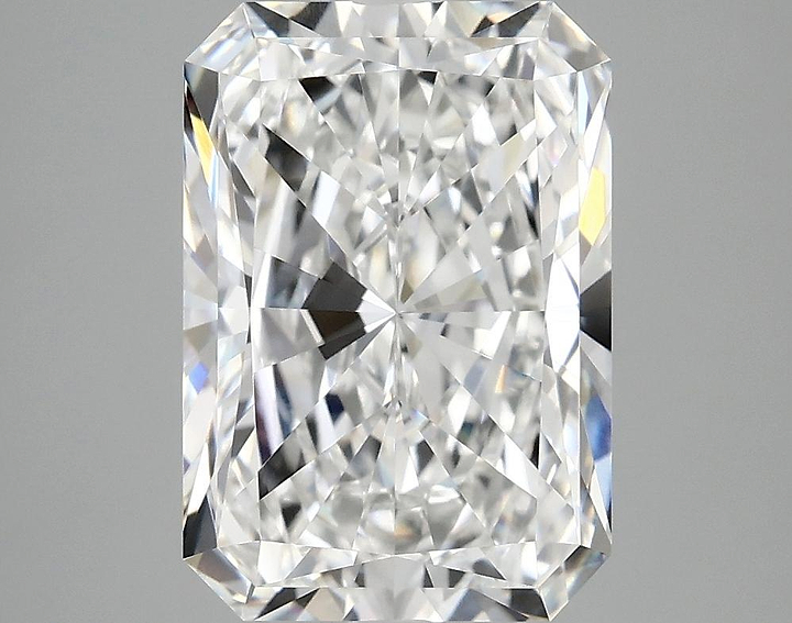 4.04 Carat Radiant Shaped Ideal Cut VVS2 IGI Certified Lab Grown Diamond