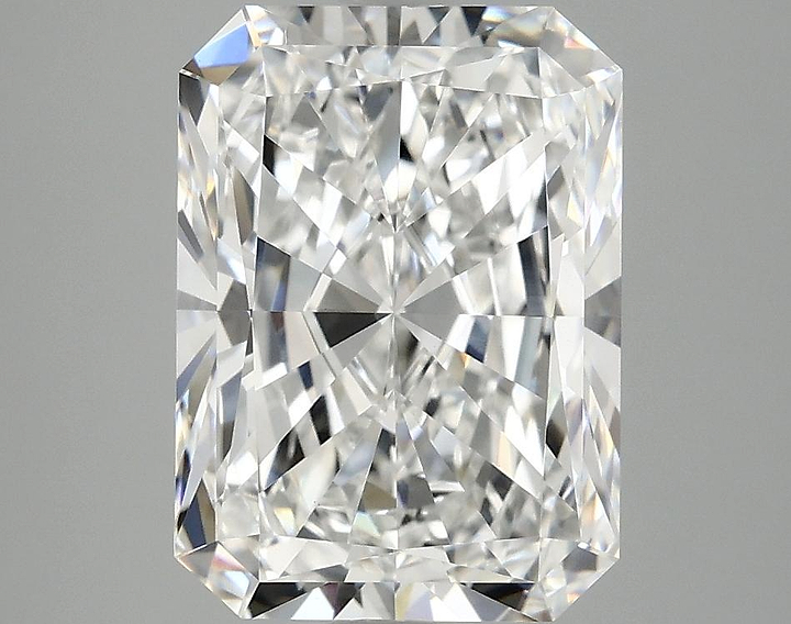 4.03 Carat Radiant Shaped Excellent Cut VVS2 IGI Certified Lab Grown Diamond
