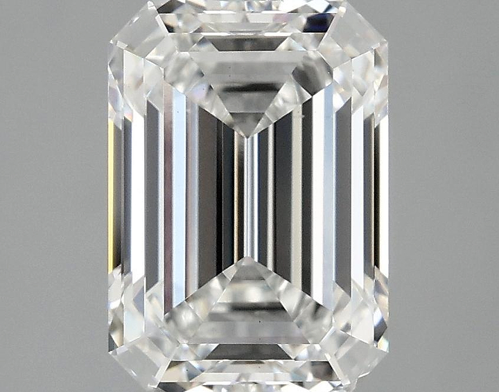 2.59 Carat Emerald Shaped Ideal Cut VS2 IGI Certified Lab Grown Diamond