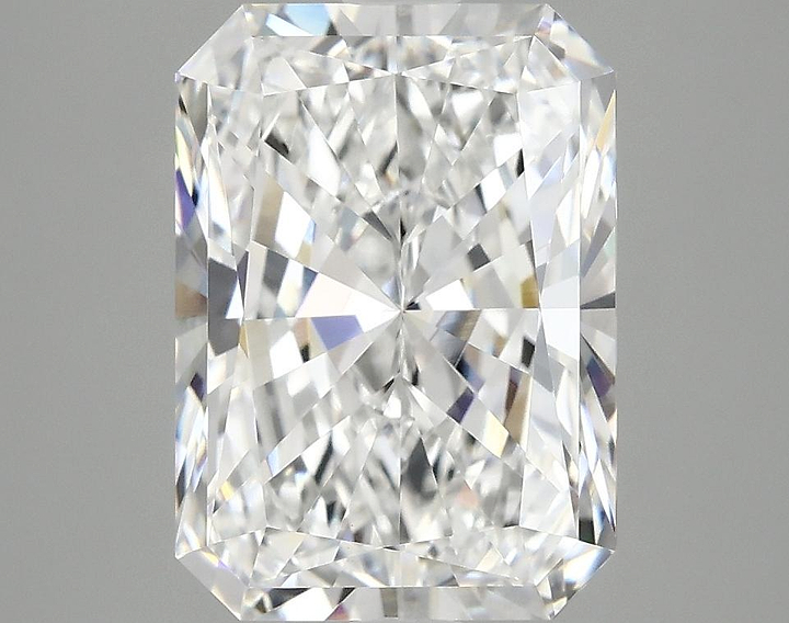 3.92 Carat Radiant Shaped Excellent Cut VVS2 IGI Certified Lab Grown Diamond