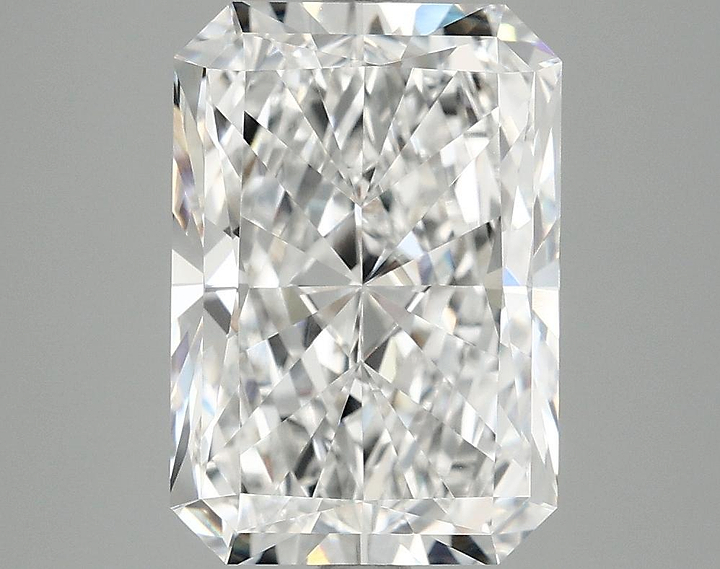4.42 Carat Radiant Shaped Ideal Cut VVS2 IGI Certified Lab Grown Diamond