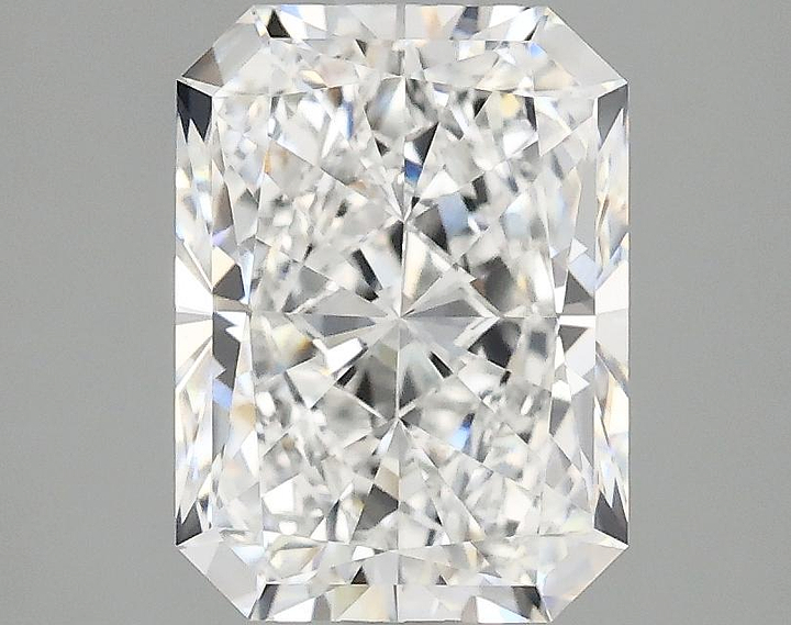 2.51 Carat Radiant Shaped Excellent Cut VS1 IGI Certified Lab Grown Diamond