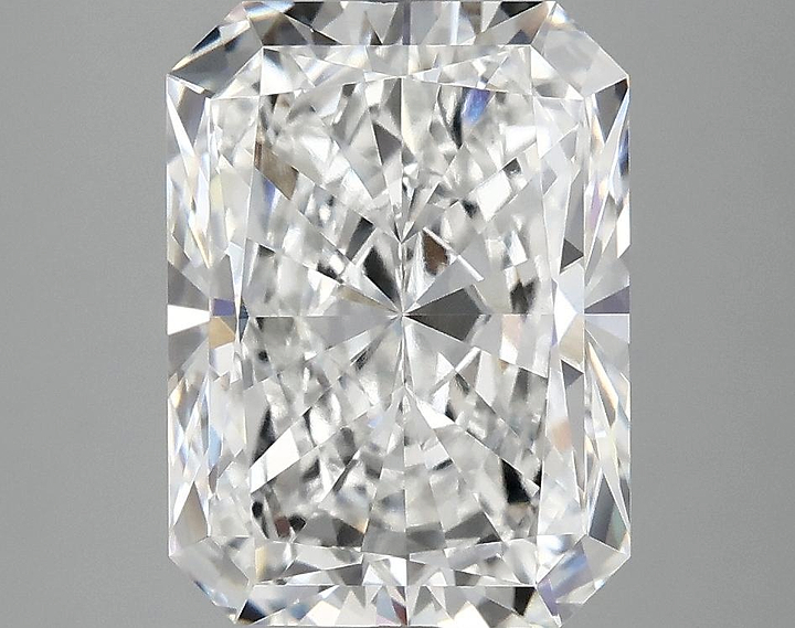 4.09 Carat Radiant Shaped Excellent Cut VVS2 IGI Certified Lab Grown Diamond