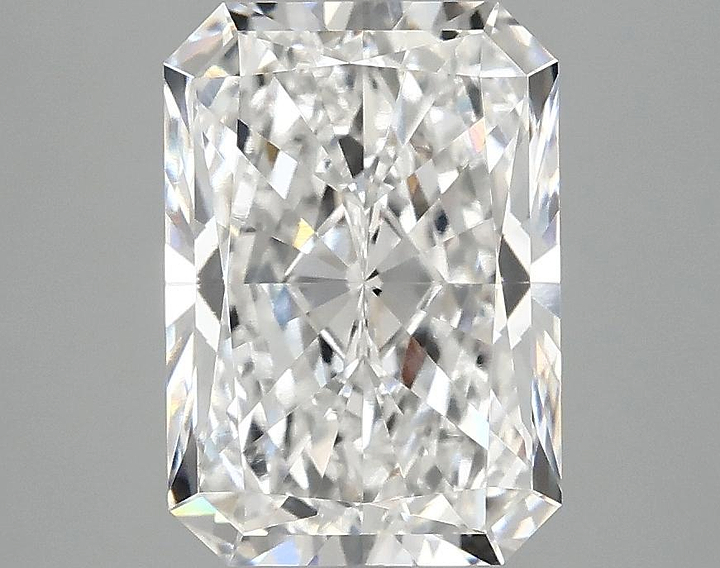 3.03 Carat Radiant Shaped Ideal Cut VVS2 IGI Certified Lab Grown Diamond