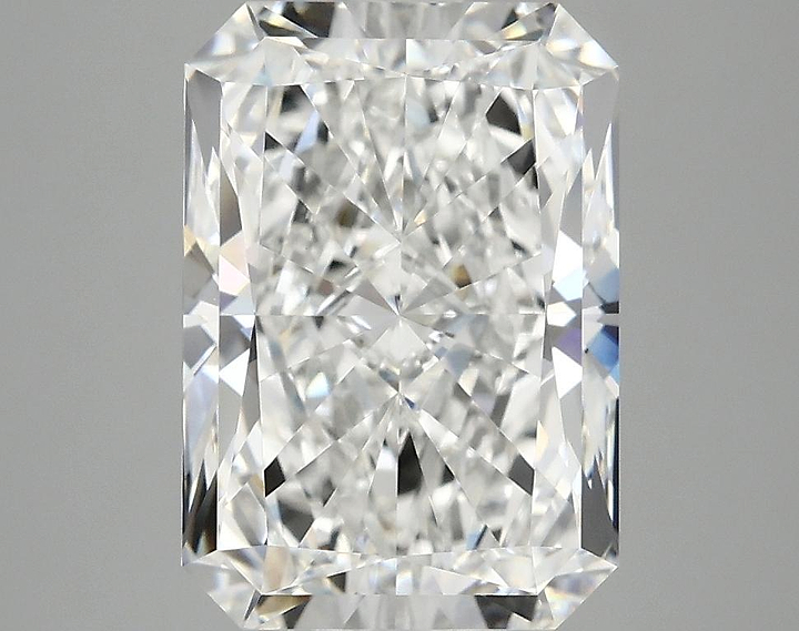 4.05 Carat Radiant Shaped Ideal Cut VVS2 IGI Certified Lab Grown Diamond