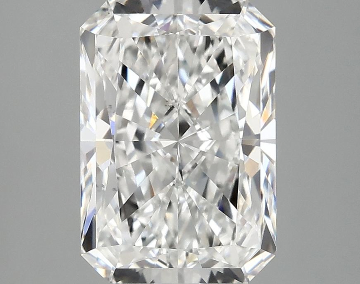 3.08 Carat Radiant Shaped Ideal Cut VS2 IGI Certified Lab Grown Diamond