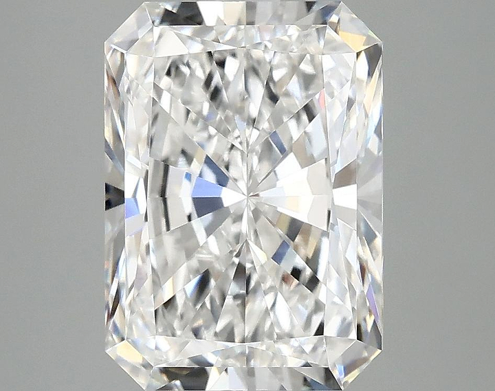 4.1 Carat Radiant Shaped Ideal Cut VVS2 IGI Certified Lab Grown Diamond