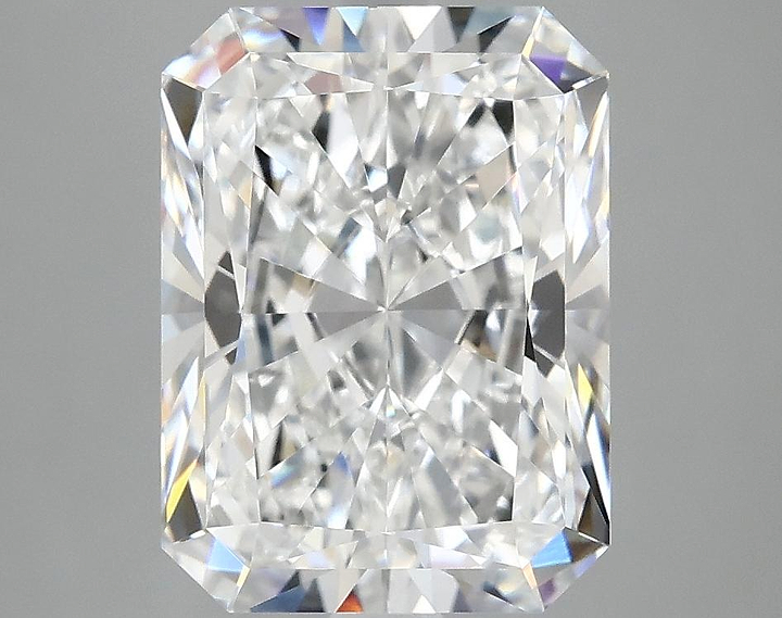 4.19 Carat Radiant Shaped Excellent Cut VS1 IGI Certified Lab Grown Diamond