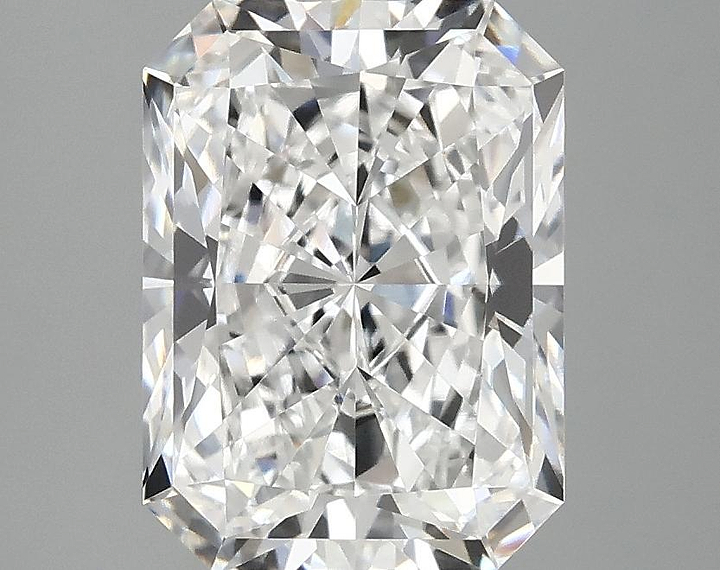 3.04 Carat Radiant Shaped Excellent Cut VS1 IGI Certified Lab Grown Diamond