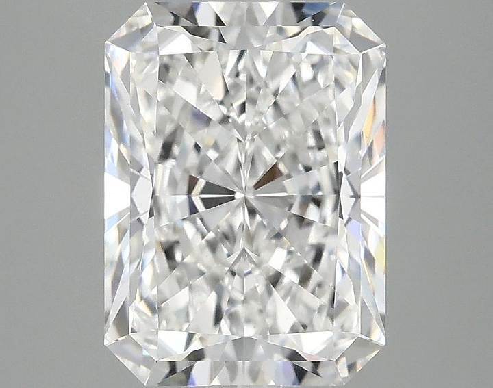 3.1 Carat Radiant Shaped Excellent Cut VVS2 IGI Certified Lab Grown Diamond