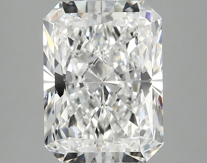3.1 Carat Radiant Shaped Excellent Cut VVS2 IGI Certified Lab Grown Diamond