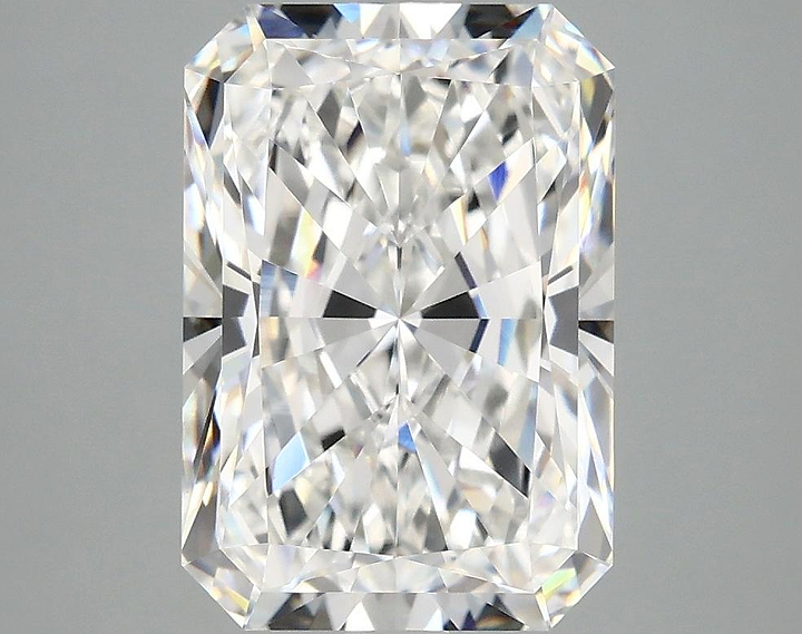 4.16 Carat Radiant Shaped Ideal Cut VVS2 IGI Certified Lab Grown Diamond