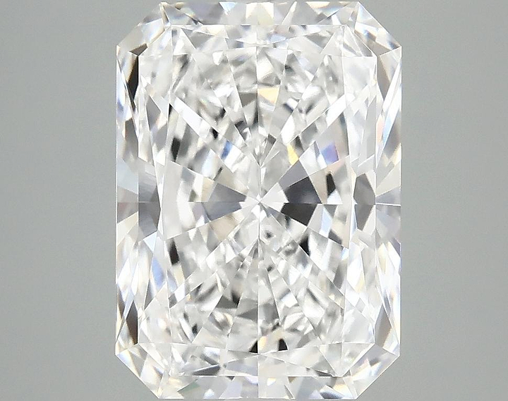 3.89 Carat Radiant Shaped Ideal Cut VVS2 IGI Certified Lab Grown Diamond