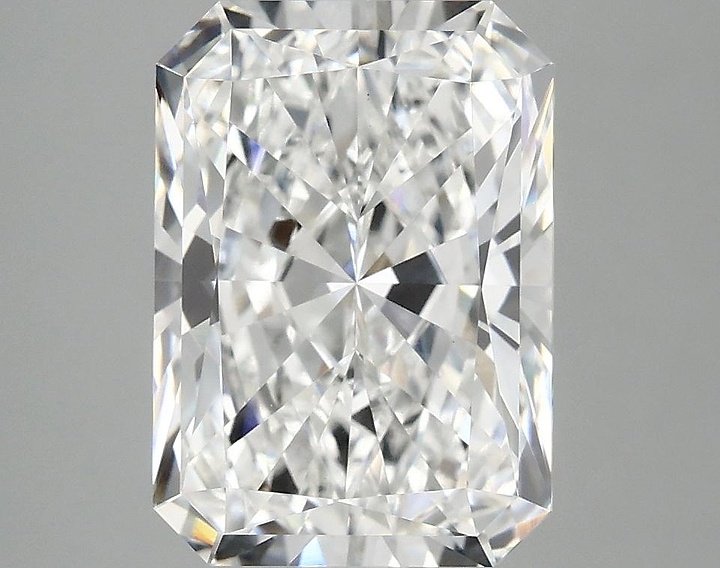 4.07 Carat Radiant Shaped Ideal Cut VVS2 IGI Certified Lab Grown Diamond