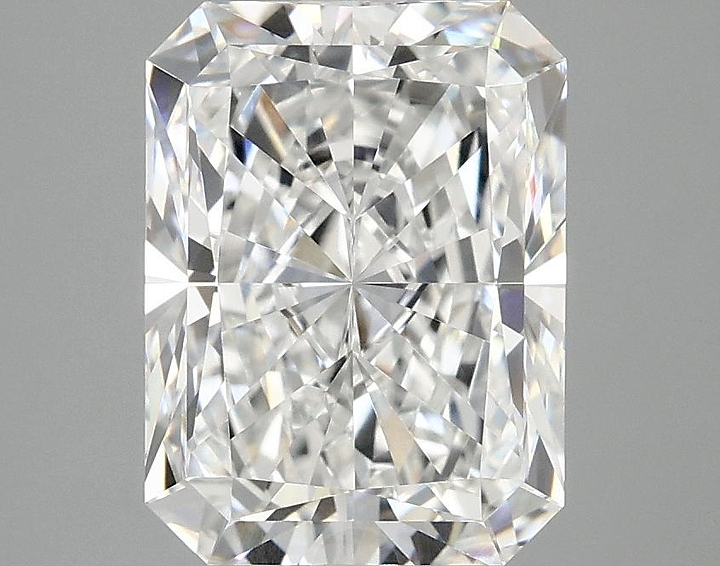 3.03 Carat Radiant Shaped Excellent Cut VVS2 IGI Certified Lab Grown Diamond