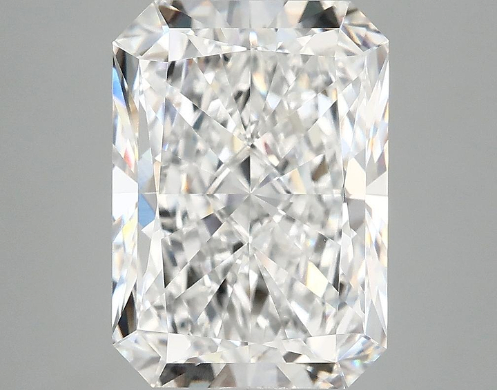 4.66 Carat Radiant Shaped Ideal Cut VVS2 IGI Certified Lab Grown Diamond