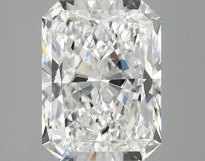 3.03 Carat Radiant Shaped Excellent Cut VVS2 IGI Certified Lab Grown Diamond