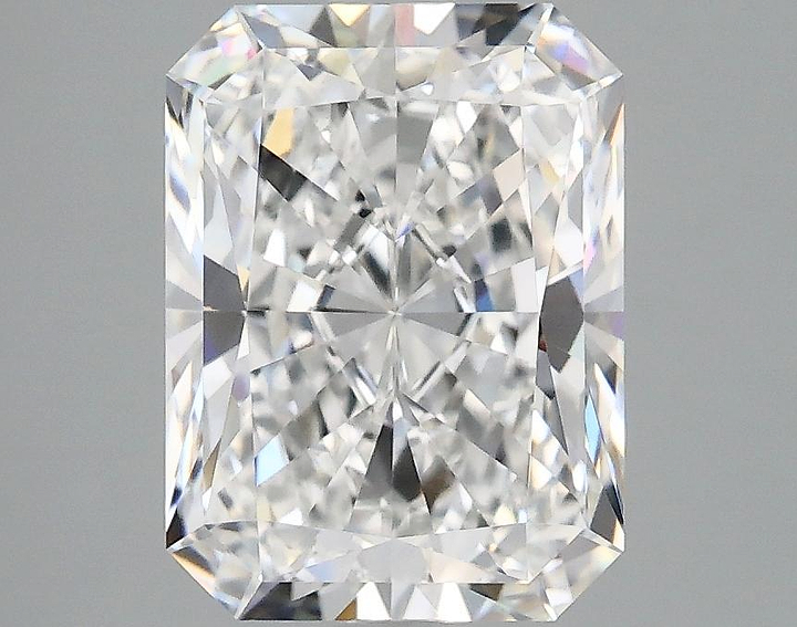 3.23 Carat Radiant Shaped Excellent Cut VVS2 IGI Certified Lab Grown Diamond