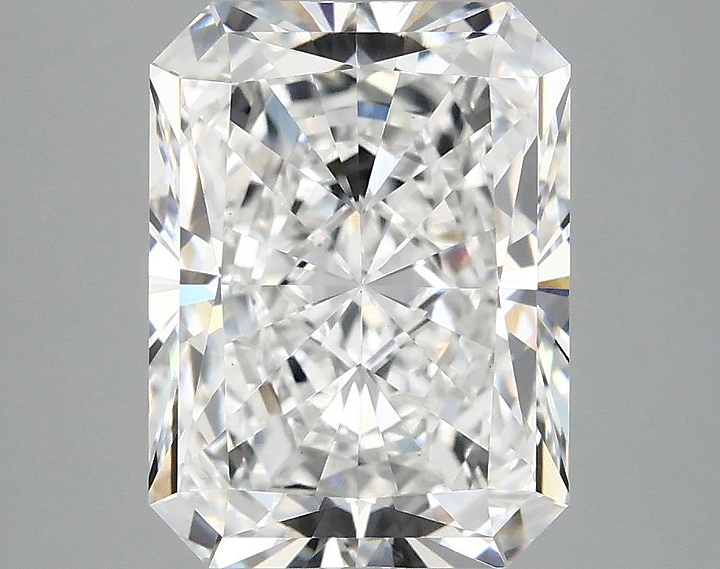 4.02 Carat Radiant Shaped Excellent Cut VS1 IGI Certified Lab Grown Diamond