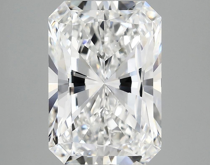 4.09 Carat Radiant Shaped Ideal Cut VVS2 IGI Certified Lab Grown Diamond