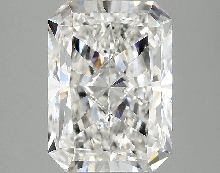 3.07 Carat Radiant Shaped Excellent Cut VVS2 IGI Certified Lab Grown Diamond
