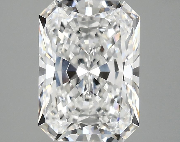 3.05 Carat Radiant Shaped Ideal Cut VVS2 IGI Certified Lab Grown Diamond