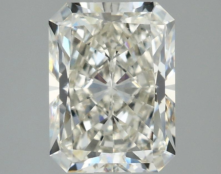 2.5 Carat Radiant Shaped Excellent Cut VVS1 IGI Certified Lab Grown Diamond