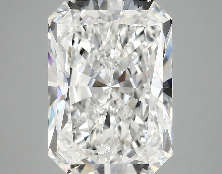 4.92 Carat Radiant Shaped Ideal Cut VS2 IGI Certified Lab Grown Diamond