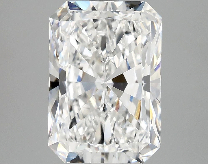 4.04 Carat Radiant Shaped Ideal Cut VVS2 IGI Certified Lab Grown Diamond