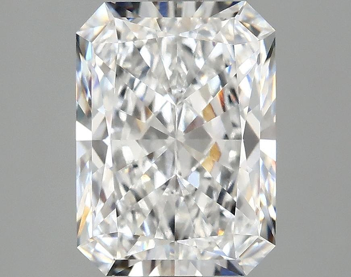 3.09 Carat Radiant Shaped Excellent Cut VVS2 IGI Certified Lab Grown Diamond