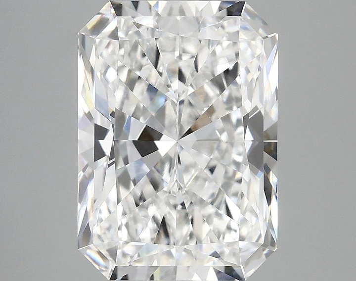 4.1 Carat Radiant Shaped Ideal Cut VVS2 IGI Certified Lab Grown Diamond