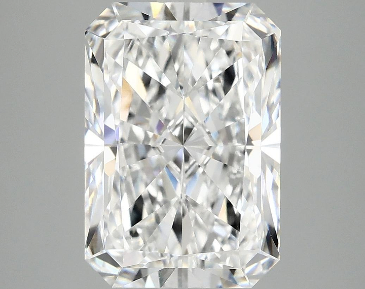 4.9 Carat Radiant Shaped Ideal Cut VVS2 IGI Certified Lab Grown Diamond