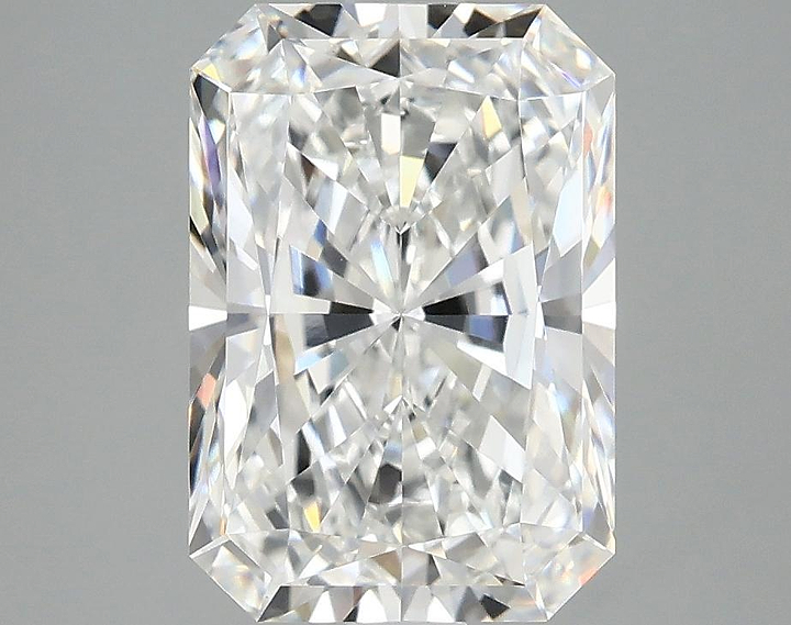 3.09 Carat Radiant Shaped Ideal Cut VVS2 IGI Certified Lab Grown Diamond