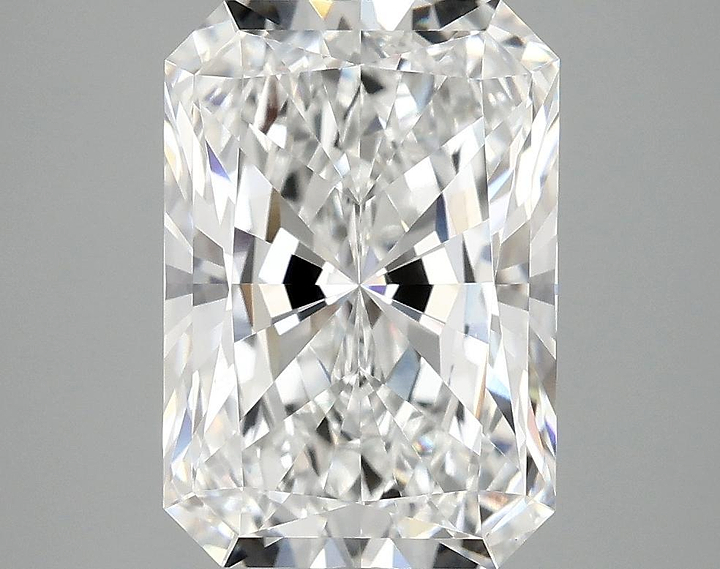 3.88 Carat Radiant Shaped Ideal Cut VS1 IGI Certified Lab Grown Diamond