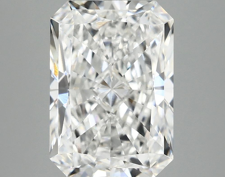 4.09 Carat Radiant Shaped Ideal Cut VVS2 IGI Certified Lab Grown Diamond