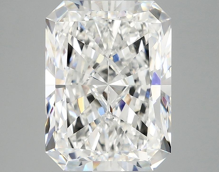 4.03 Carat Radiant Shaped Excellent Cut VVS2 IGI Certified Lab Grown Diamond