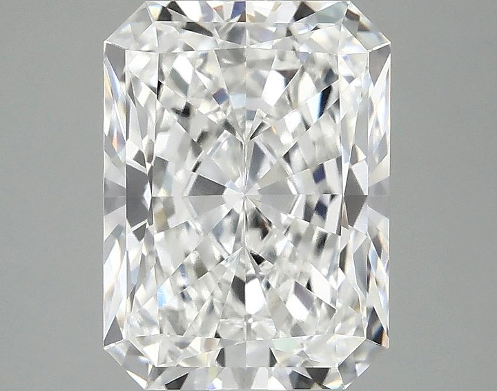 3.01 Carat Radiant Shaped Excellent Cut VVS2 IGI Certified Lab Grown Diamond