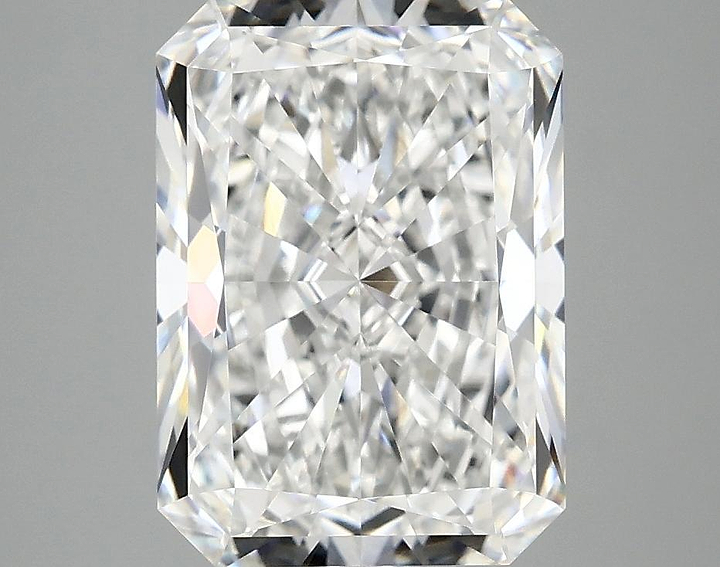 3.88 Carat Radiant Shaped Ideal Cut VVS2 IGI Certified Lab Grown Diamond