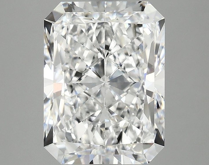 4.07 Carat Radiant Shaped Excellent Cut VVS2 IGI Certified Lab Grown Diamond