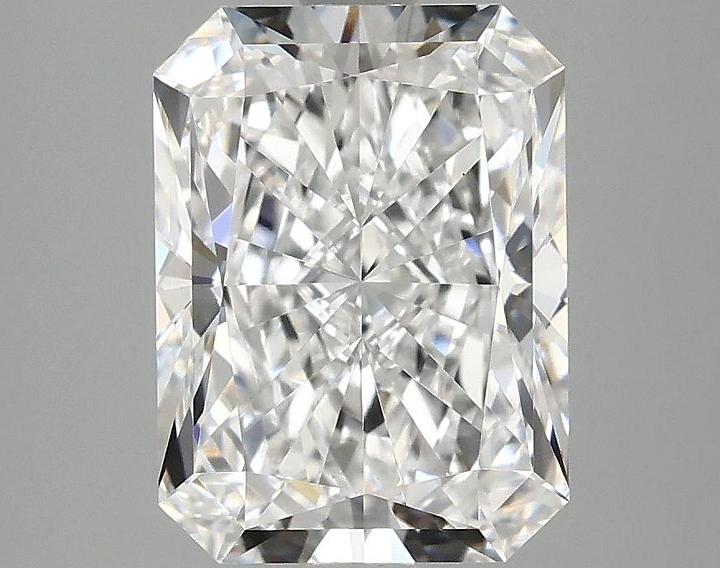 3.07 Carat Radiant Shaped Excellent Cut VS1 IGI Certified Lab Grown Diamond