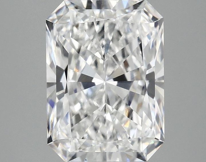 3.59 Carat Radiant Shaped Excellent Cut VS1 IGI Certified Lab Grown Diamond