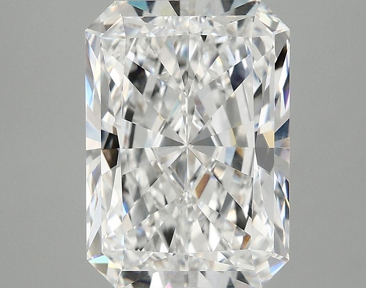 3.93 Carat Radiant Shaped Ideal Cut VVS2 IGI Certified Lab Grown Diamond