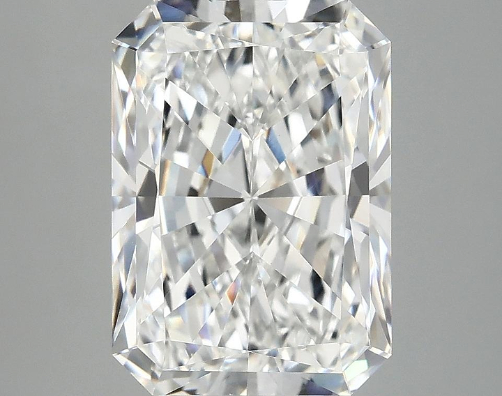 4.04 Carat Radiant Shaped Ideal Cut VVS2 IGI Certified Lab Grown Diamond