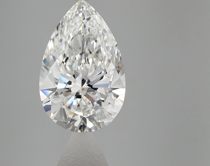 0.98 Carat Pear Shaped Ideal Cut VVS2 IGI Certified Lab Grown Diamond