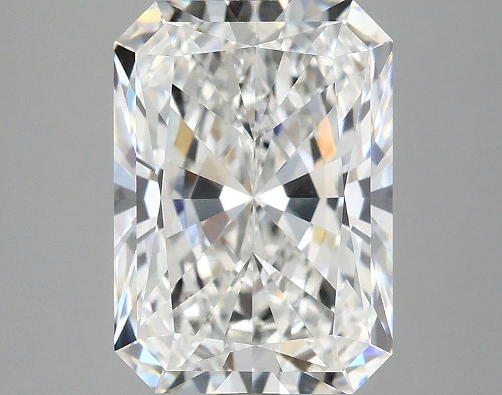 4.09 Carat Radiant Shaped Ideal Cut VVS2 IGI Certified Lab Grown Diamond